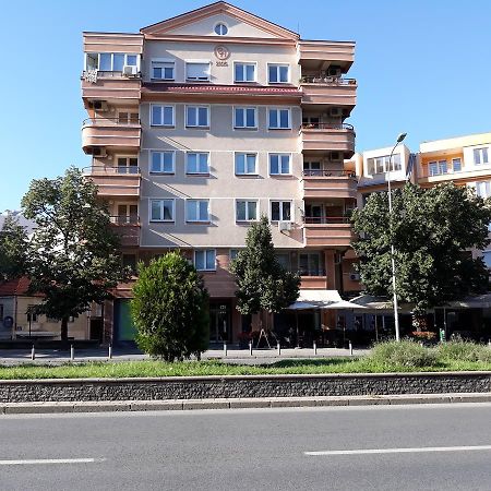 Ap Apartment Near Center Park Skopje Exterior foto